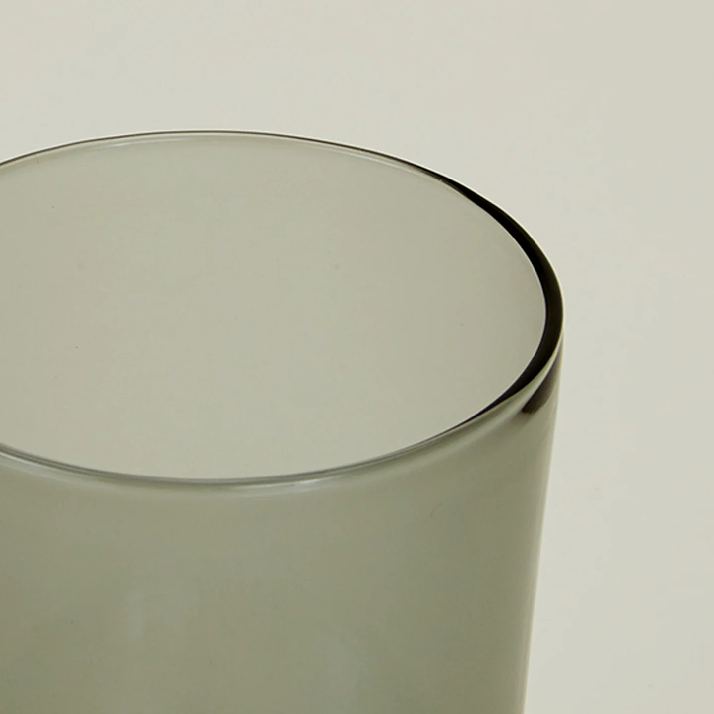 Essential Glassware, Set of 4 - Smoke - Image 8